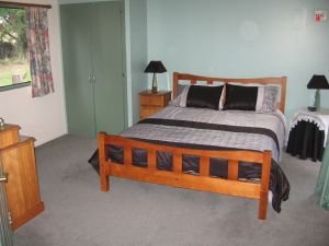 Farmstay - King Bedroom