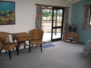 Farmstay - PacaPad Lounge